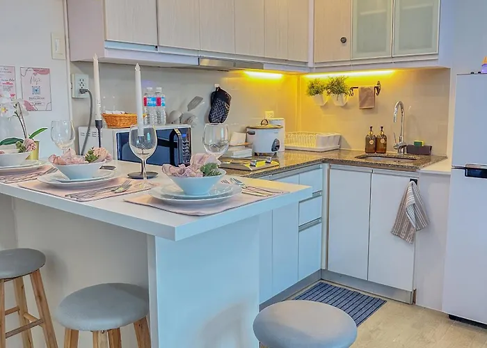 Apartment Njoy! Elegant Peach Heaven At Venice Grand Canal